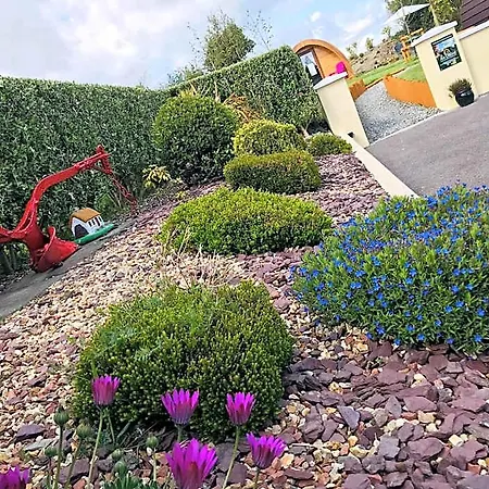 Clonakilty Accommodation Lodge *