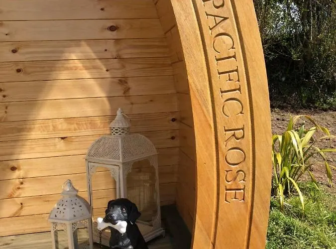 Clonakilty Accommodation An Úllórd Getways * Clonakilty