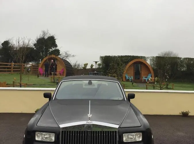 Clonakilty Accommodation An Úllórd Getways Lodge *